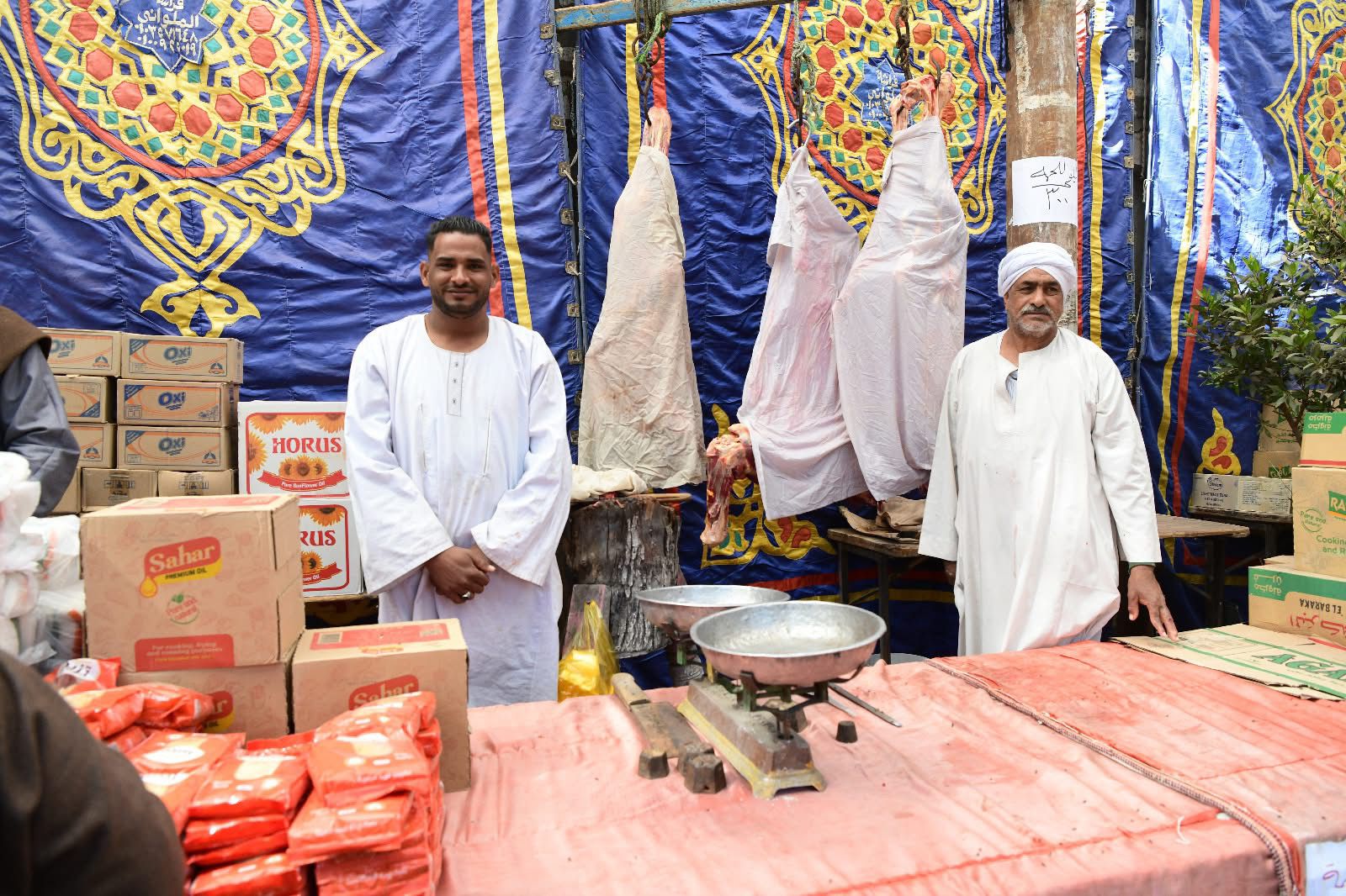 اللحوم فى سوق اليوم الواخد