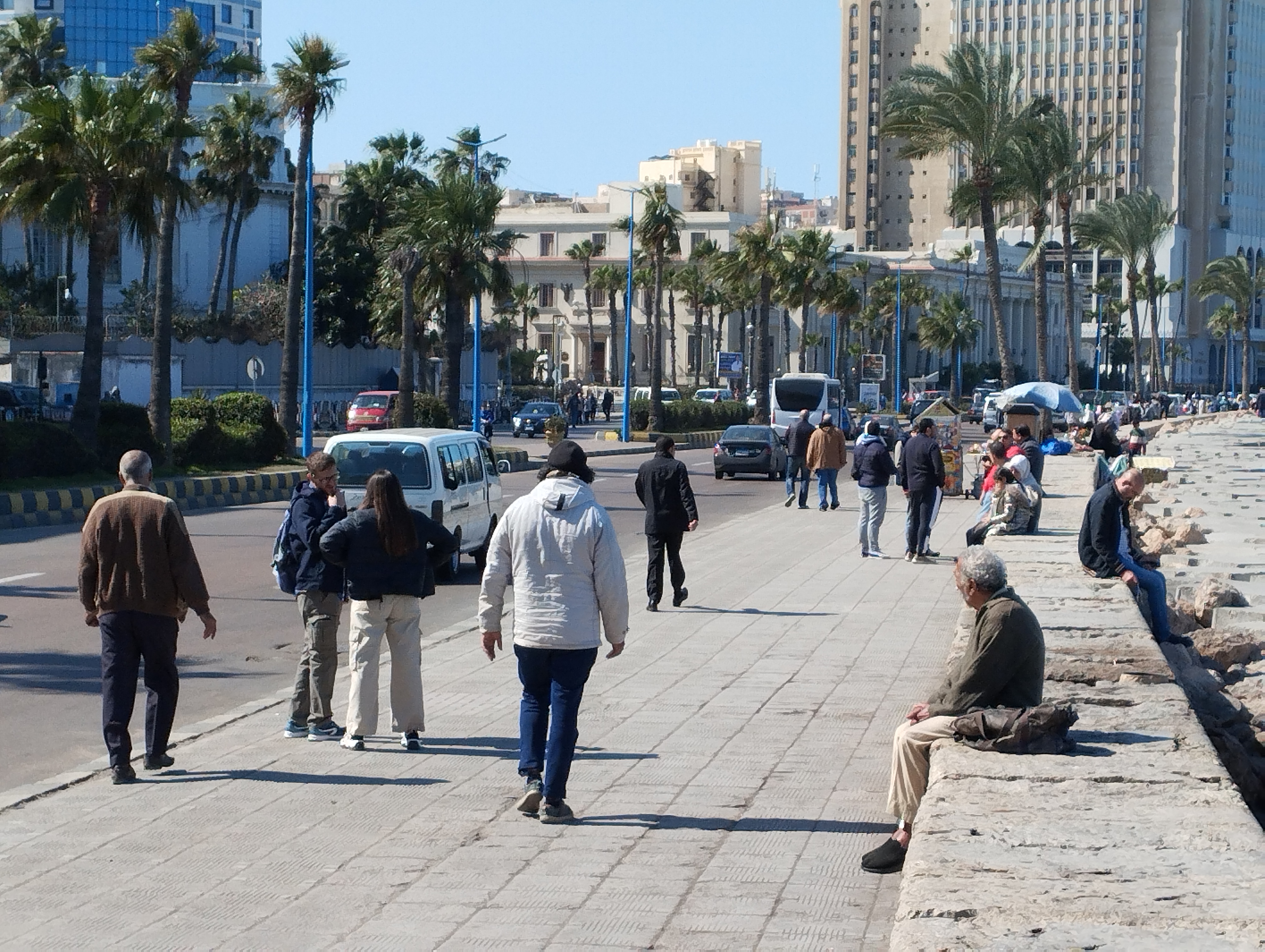 طقس الإسكندرية شديد البرودة ليلا