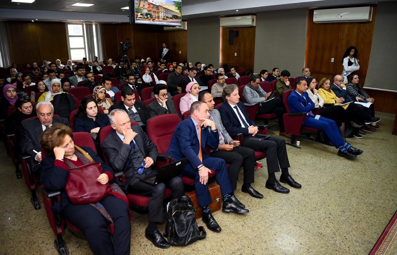 جانب من مؤتمر بجامعة القاهرة
