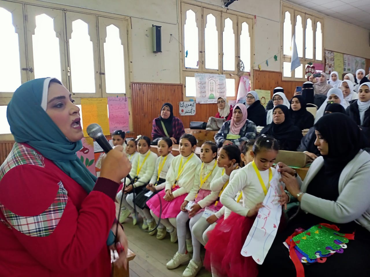 جانب من الإحتفالية جانب من الإحتفالية