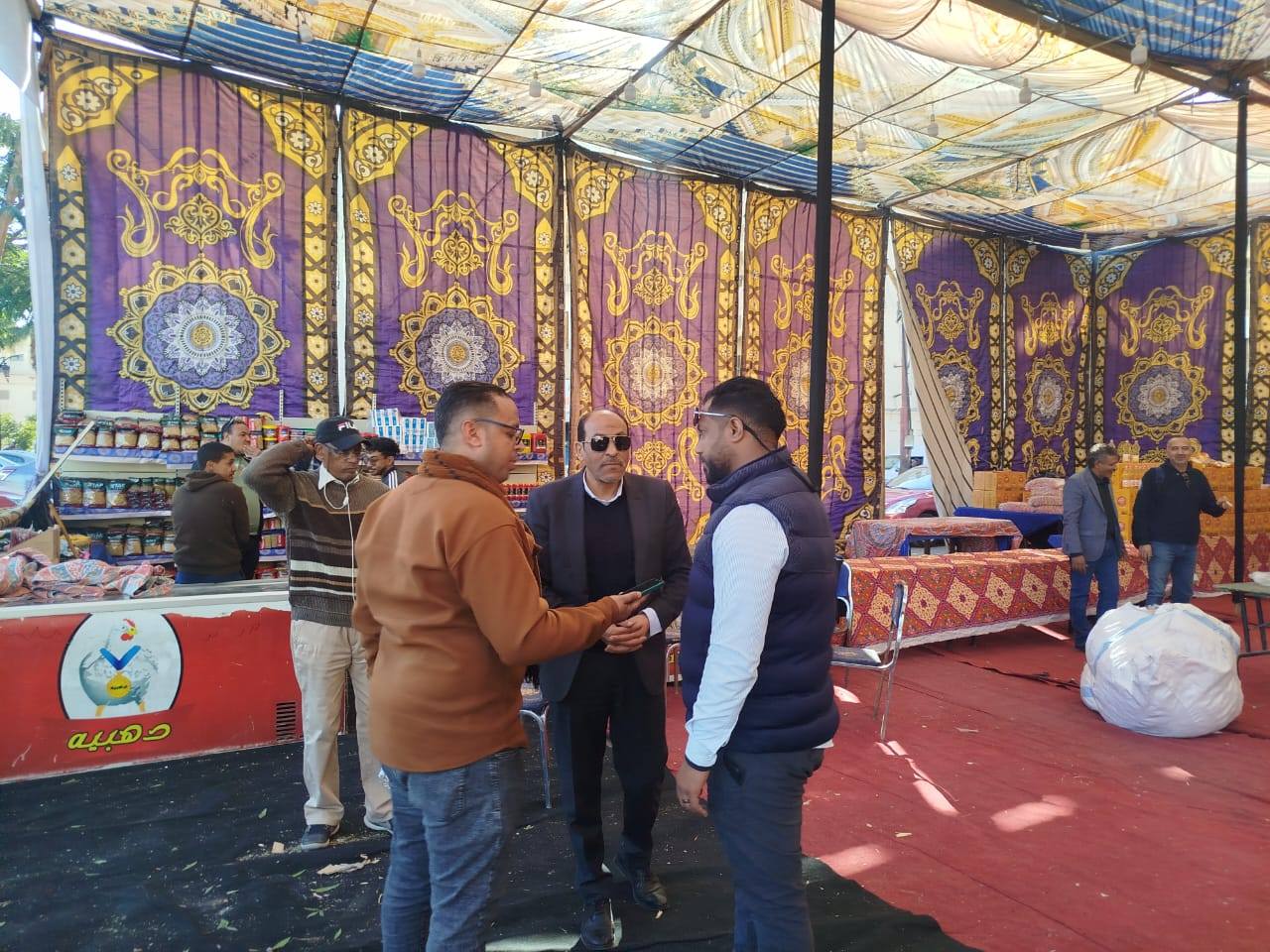 وكيل التموين يتابع تجهيزات معارض أهلاً رمضان (1)