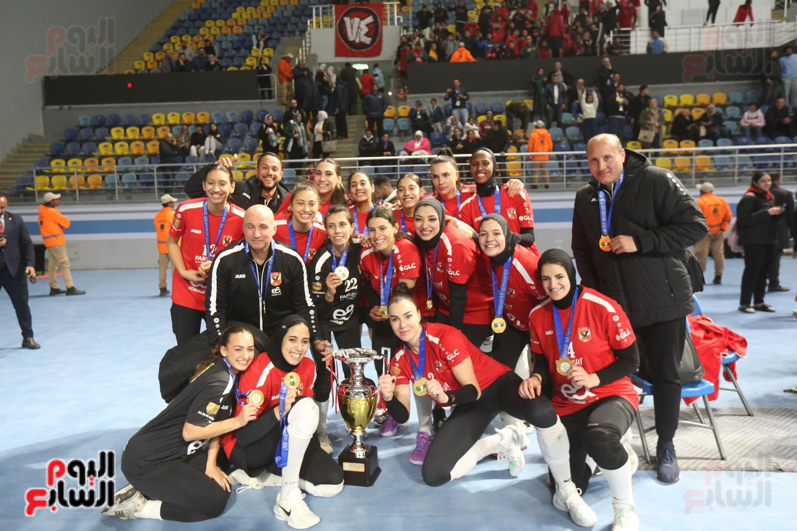 الأهلى يهزم الزمالك ويتوج بلقب بطل كأس السوبر المصرى (1)