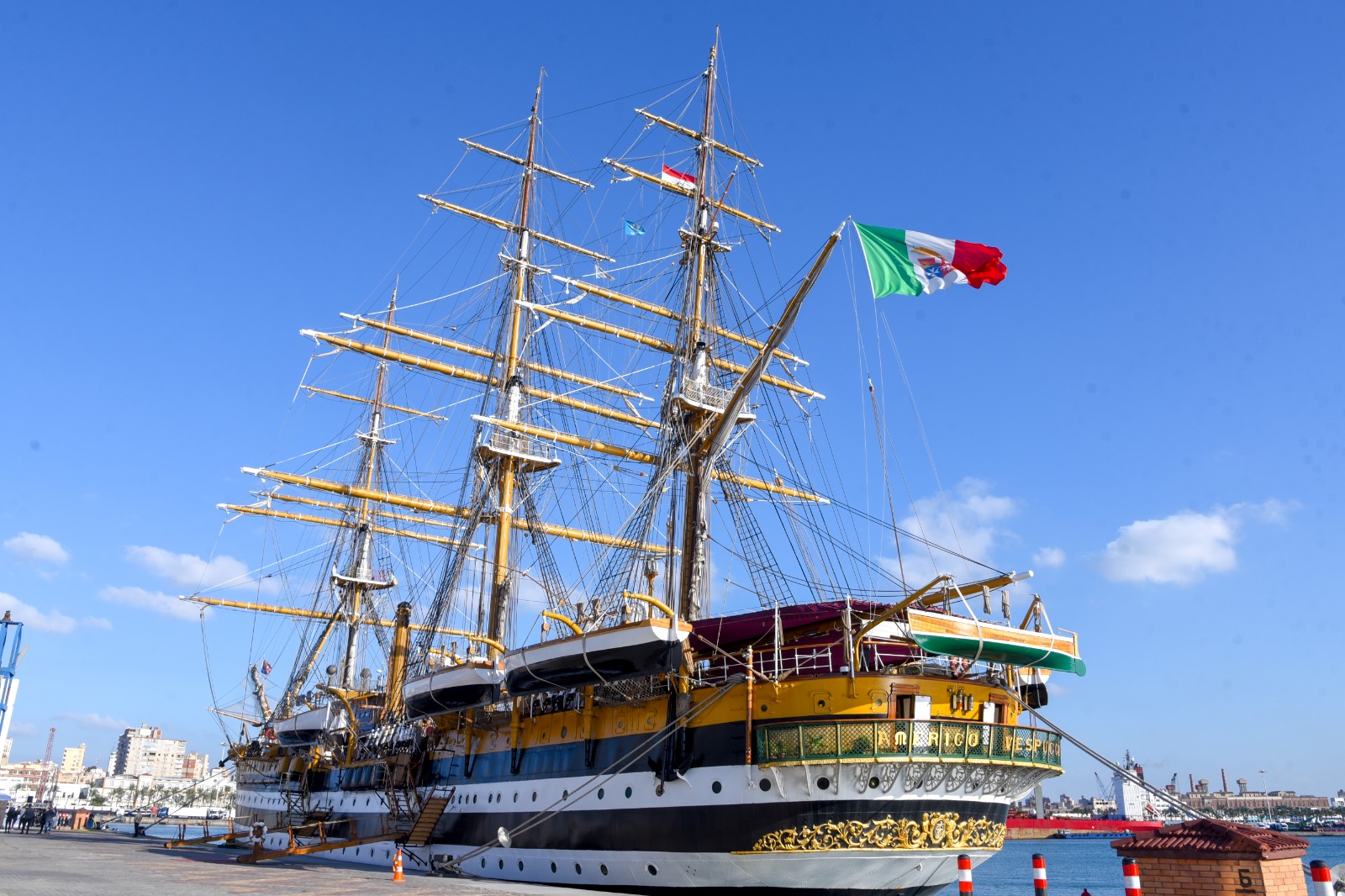 السفينة السفينة