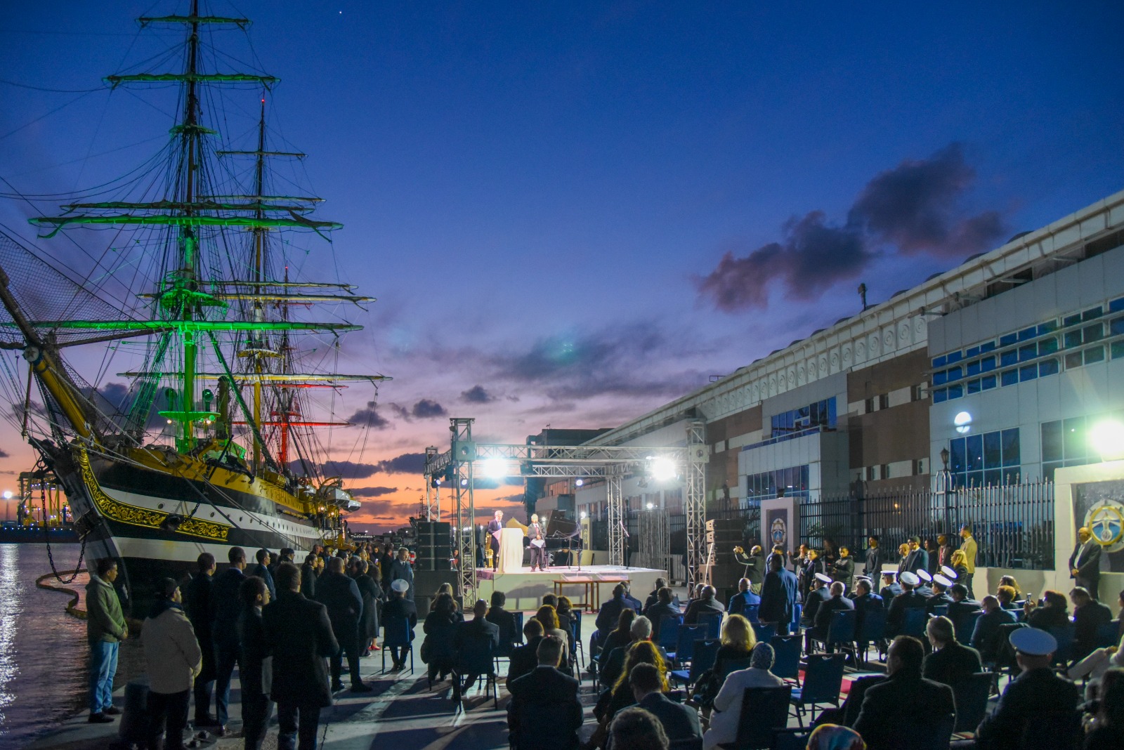 حفل استقبال السفينة حفل استقبال السفينة