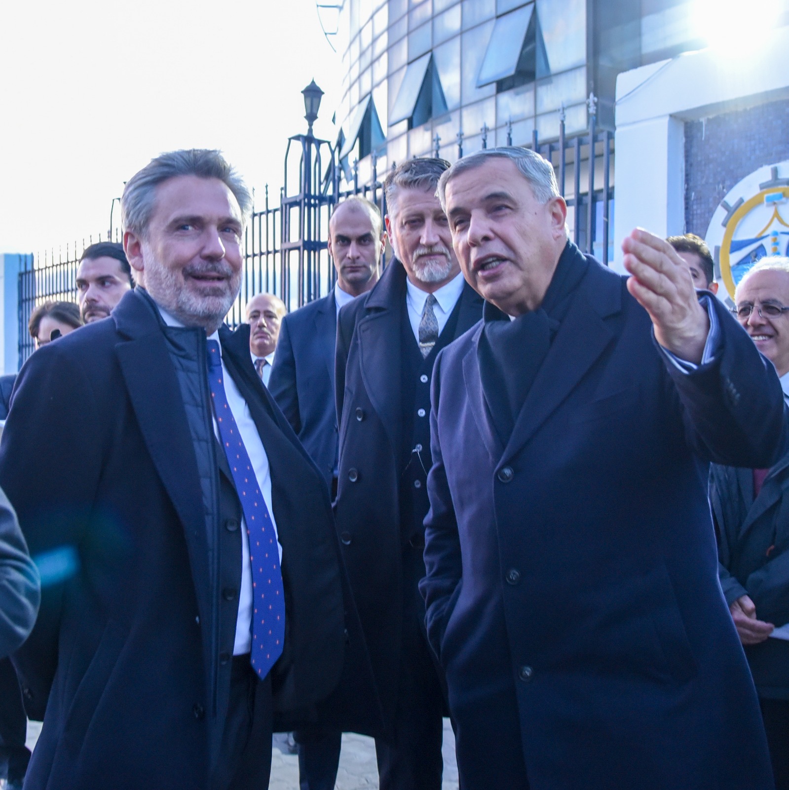 المحافظ يستقبل الوفد المحافظ يستقبل الوفد