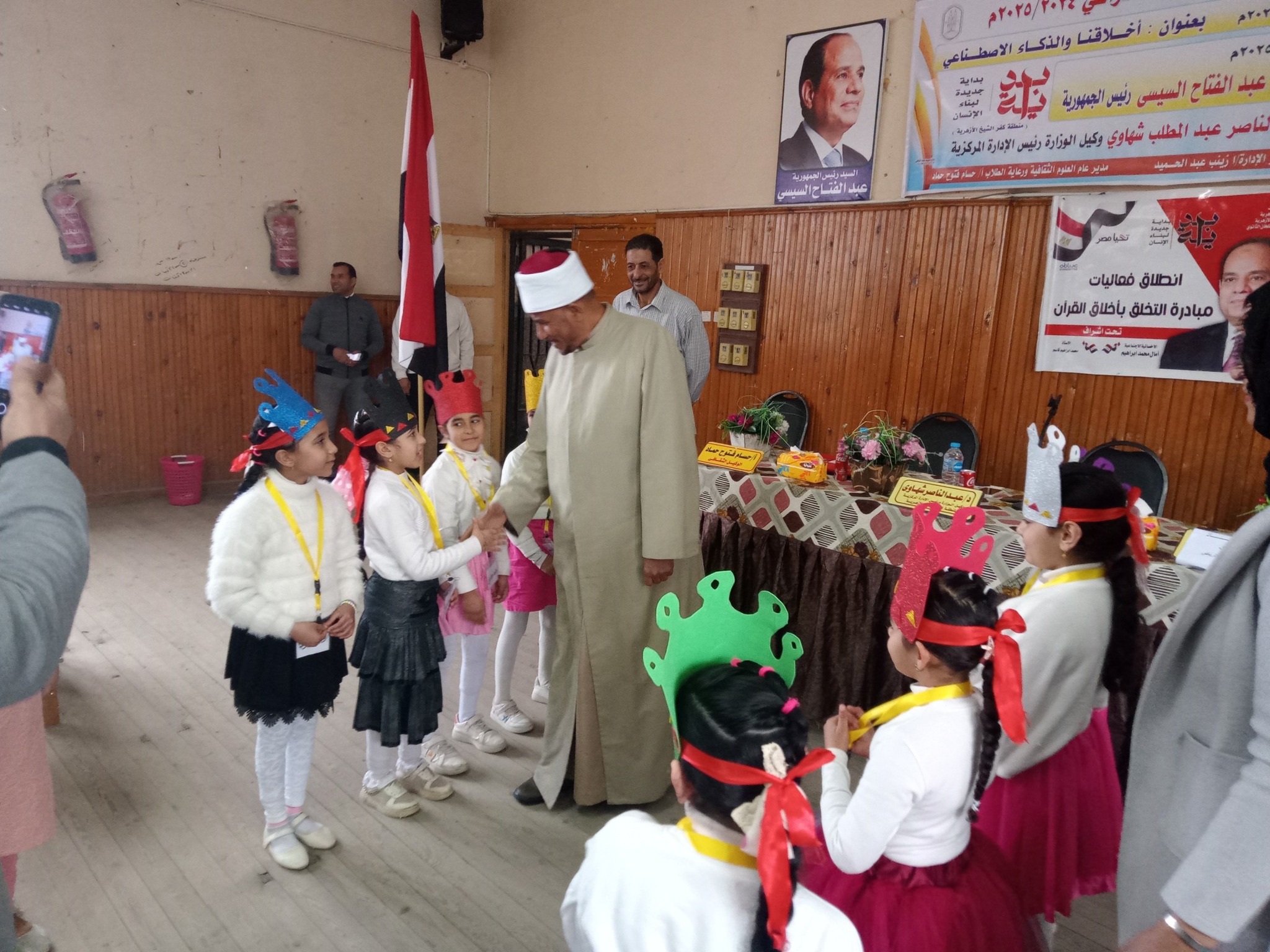 الدكتور عبدالناصر شهاويرئيس الإدارة المركزية لمنطقة كفرالشيخ الأزهرية خلال متابعته للإحتفالية الدكتور عبدالناصر شهاويرئيس الإدارة المركزية لمنطقة كفرالشيخ الأزهرية خلال متابعته للإحتفالية
