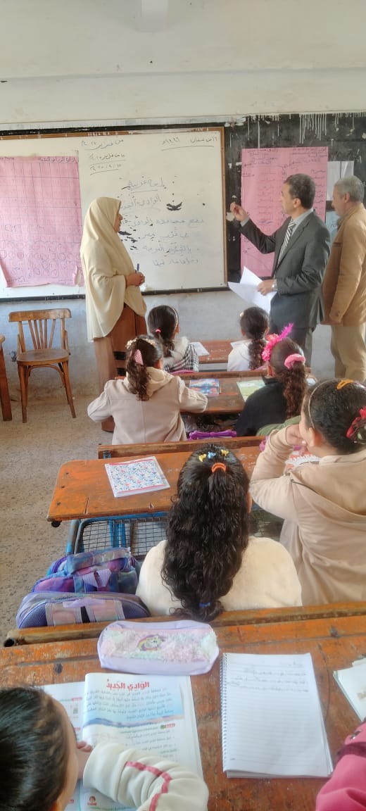 جانب من جولة وكيل الوزارة جانب من جولة وكيل الوزارة