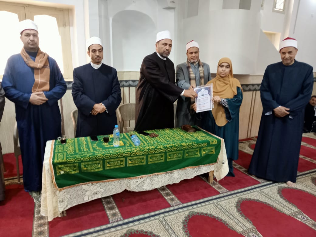 الأسابيع الثقافية تحول مساجد الفيوم لمصابيح نور (5)