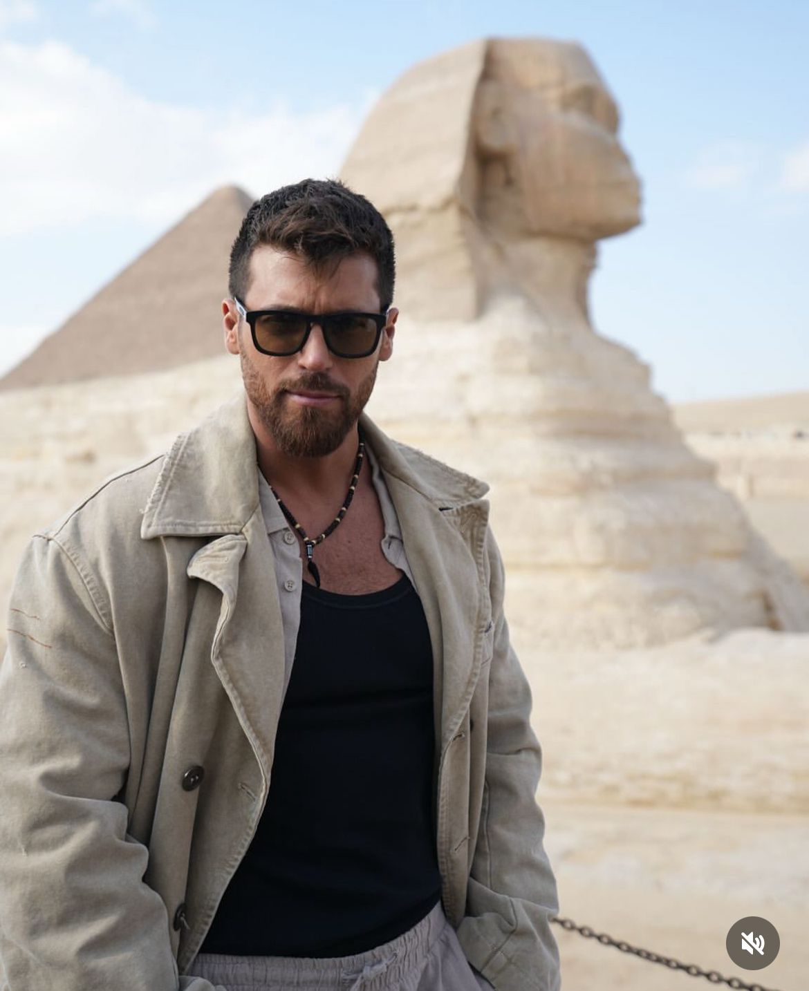 جان يامان أمام أبو الهول جان يامان أمام أبو الهول