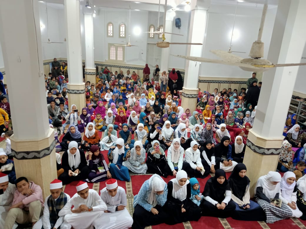 الأسابيع الثقافية تحول مساجد الفيوم لمصابيح نور (4)