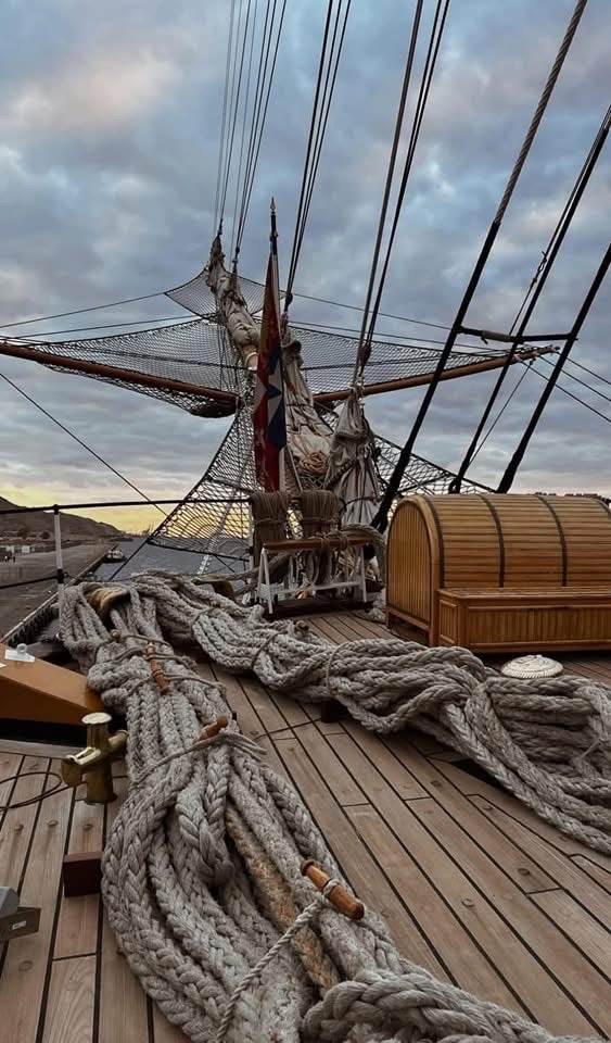 جانب من السفينة الايطالية