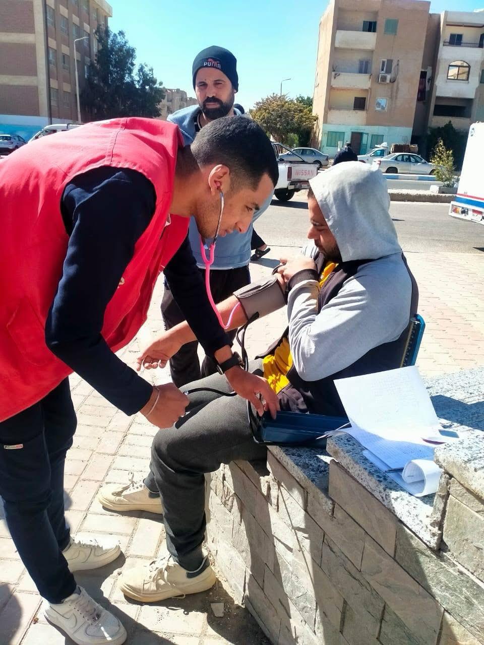 تقديم خدمات طبية فى الشوارع تقديم خدمات طبية فى الشوارع