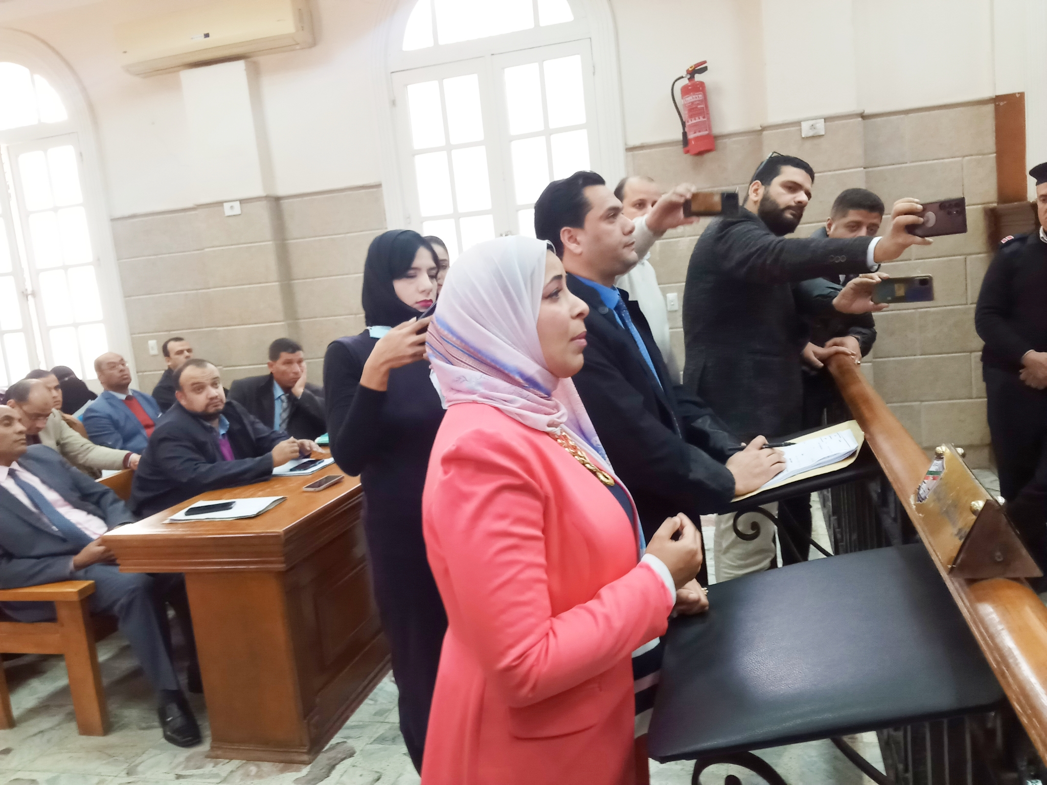 طبيبة كفر الدوار تدافع عن نفسها داخل المحكمة