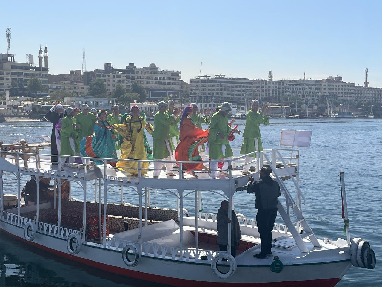 فرقة فنية