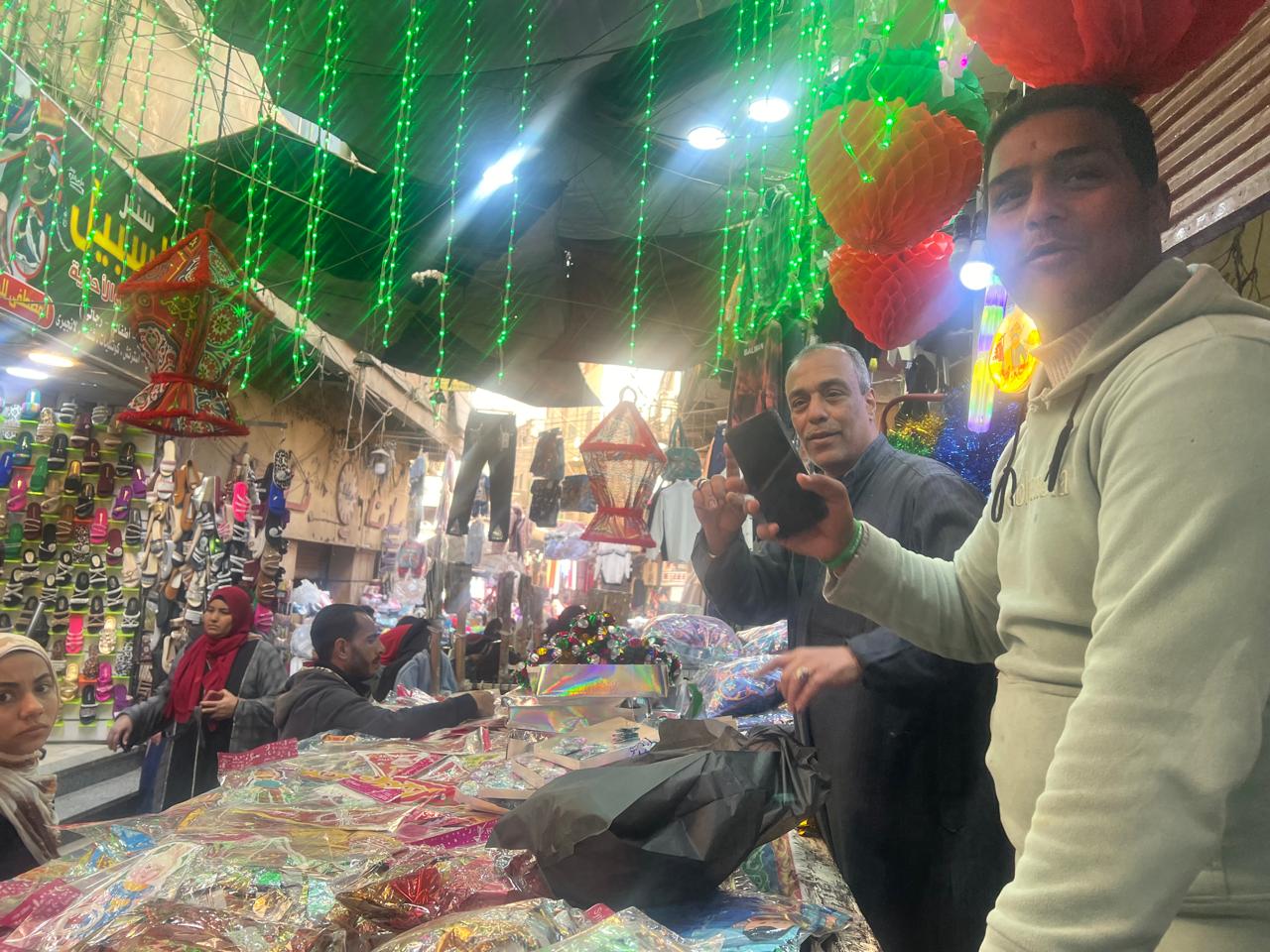 يعمل بالمهنة من ١٨ عاما يعمل بالمهنة من ١٨ عاما