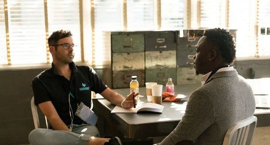 رجل يستطيع قراءة الآخرين