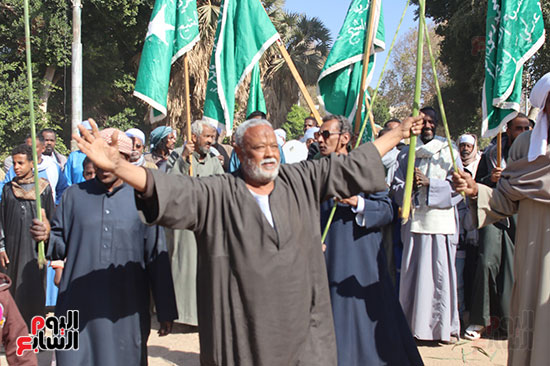 أحد-أهالى-القرية أحد-أهالى-القرية