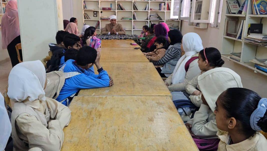 شباب ورياضة الأقصر تقدم ندوات الرواق الأزهرى للطفل والأسرة شباب ورياضة الأقصر تقدم ندوات الرواق الأزهرى للطفل والأسرة