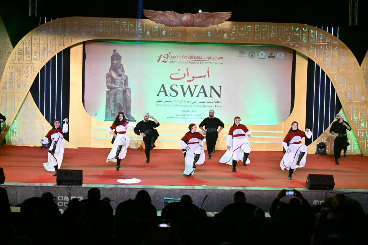 جانب من العروض جانب من العروض