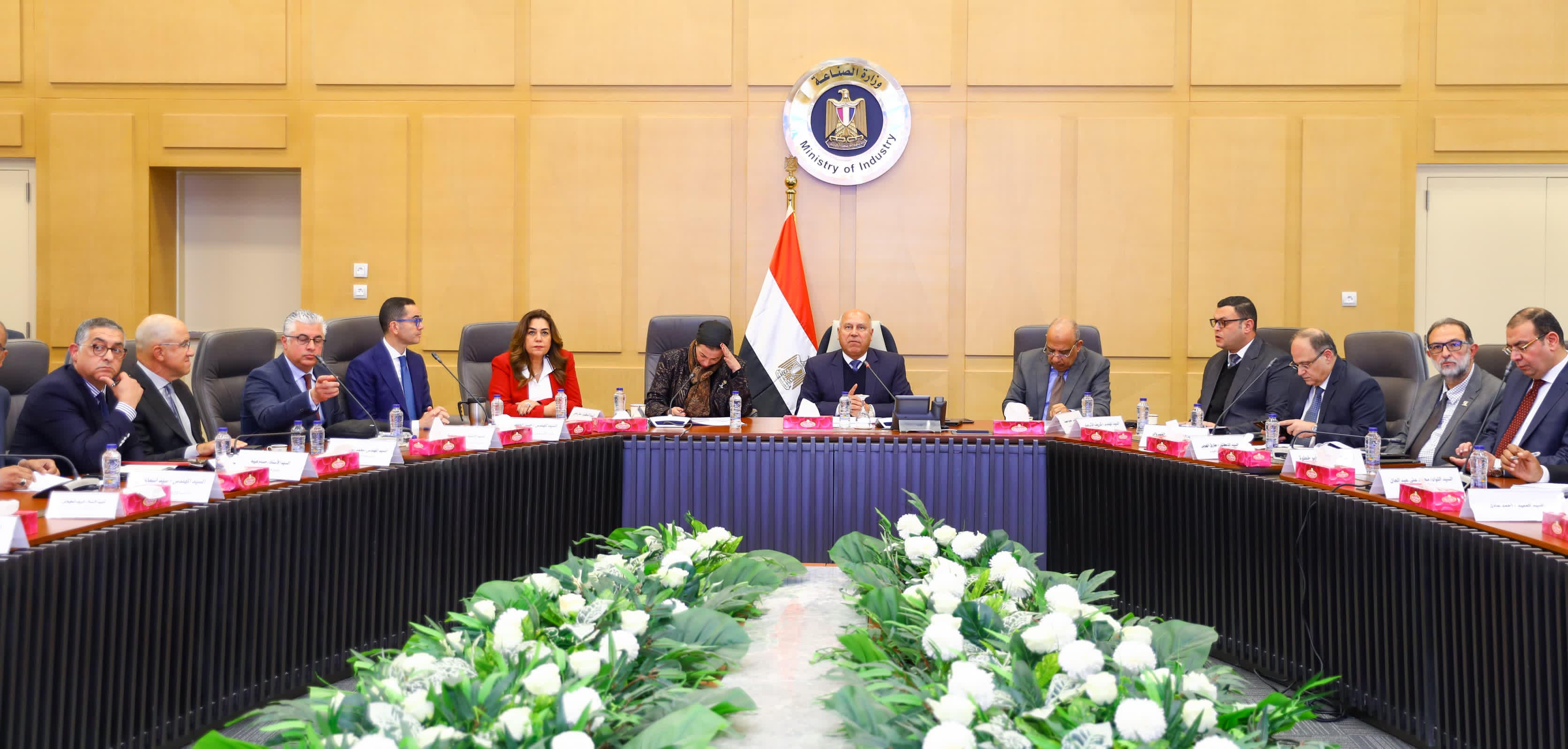 كامل الوزير يترأس الاجتماع الثامن عشر للمجموعة الوزارية للتنمية الصناعية (3)
