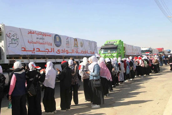 أهالى الوادى الجديد يدعمون الأشقاء بغزة (9)
