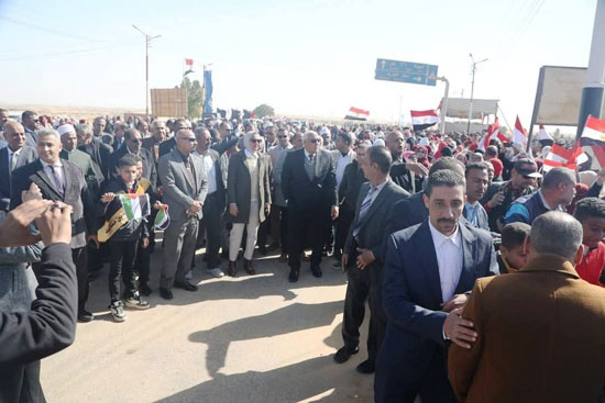 أهالى الوادى الجديد يدعمون الأشقاء بغزة (17)