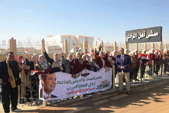 أهالى الوادى الجديد يدعمون الأشقاء بغزة (21)