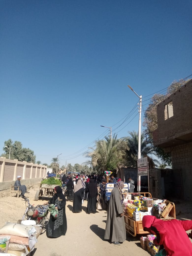 رصد انضباط الأسعار بسوق اليوم الواحد في قرية المدامود بحرى