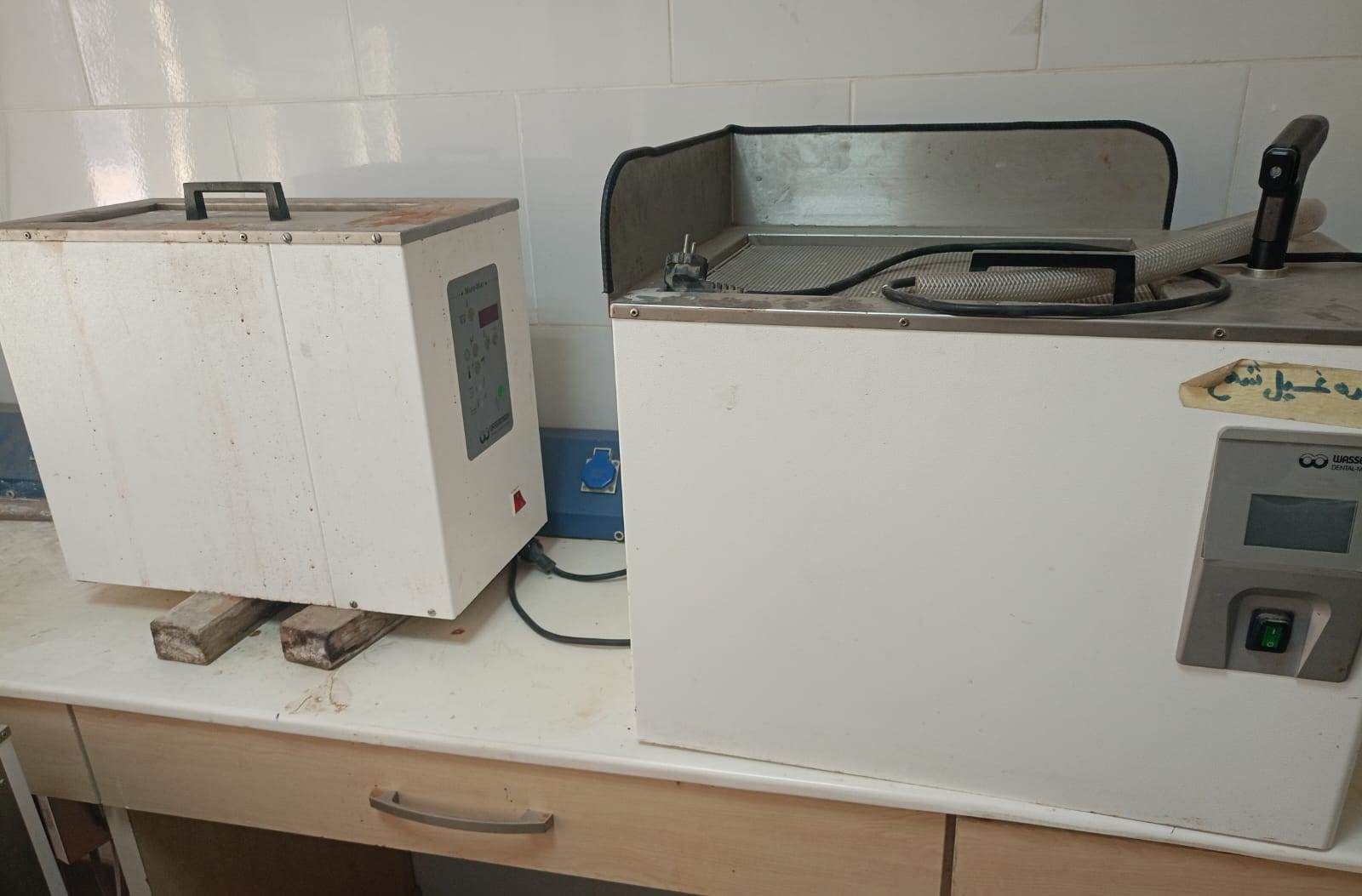 بعض الأجهزة بالمعمل