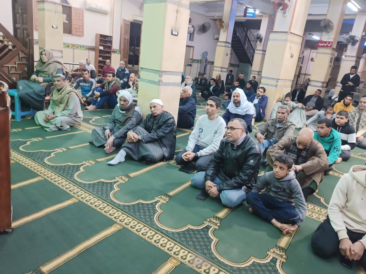 إهتمام كبير من قبل رواد المساجد بالندوات إهتمام كبير من قبل رواد المساجد بالندوات