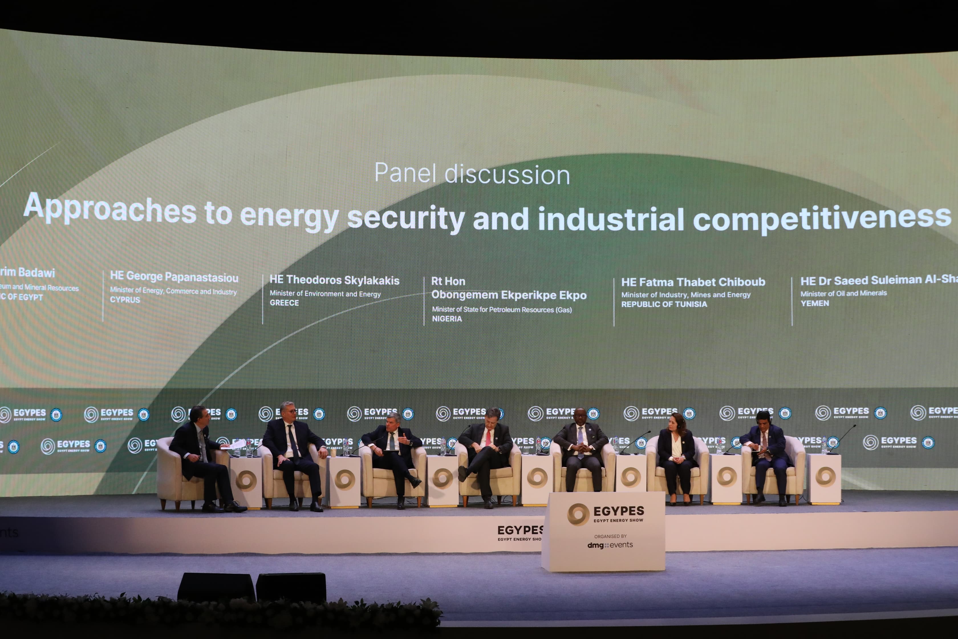 2dd2581f-7922-44f4-a034-0b2fd3a80282