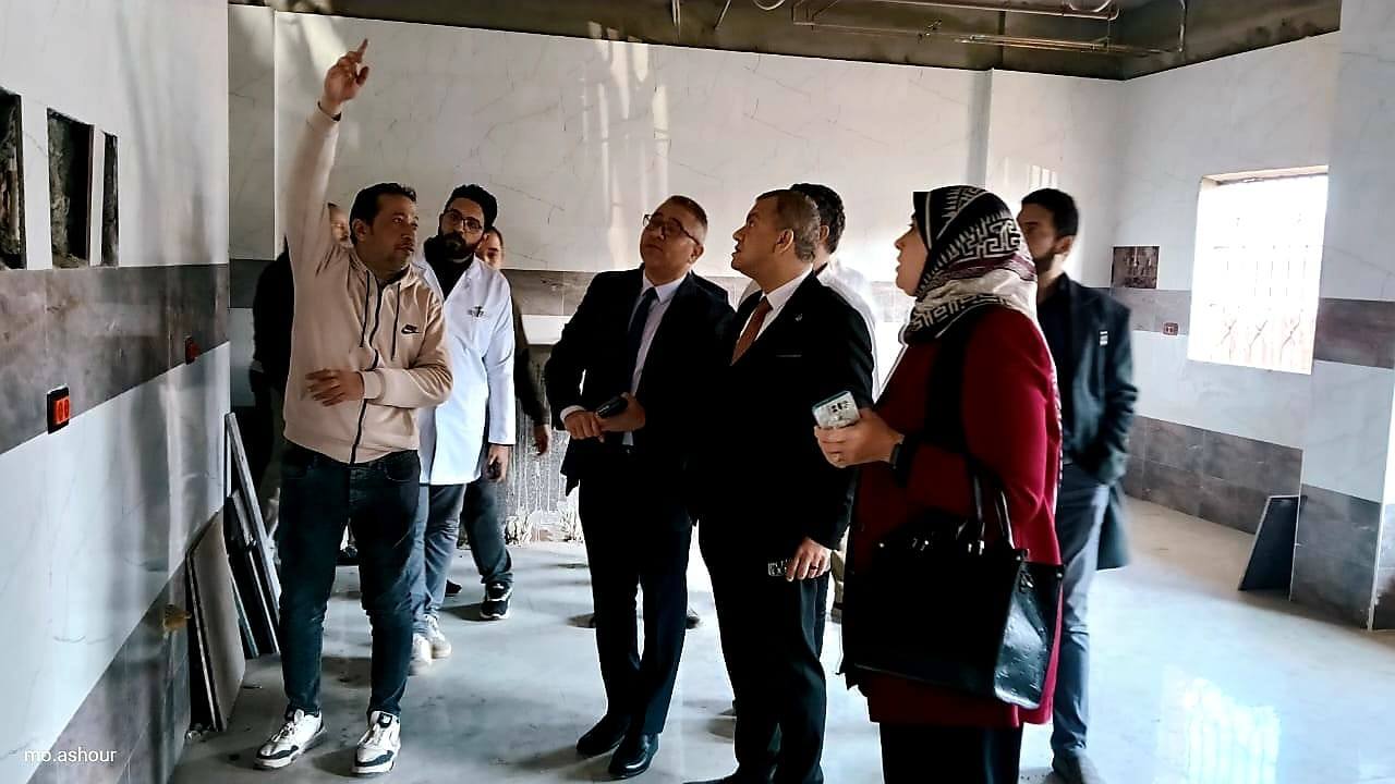 متابعة أعمال التطوير بالمستشفى