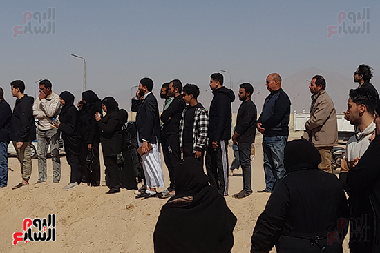 أهالي-طورسيناء-يودع-الشاب-إبراهيم-على-محمد-امام-مسجد-المنشية أهالي-طورسيناء-يودع-الشاب-إبراهيم-على-محمد-امام-مسجد-المنشية