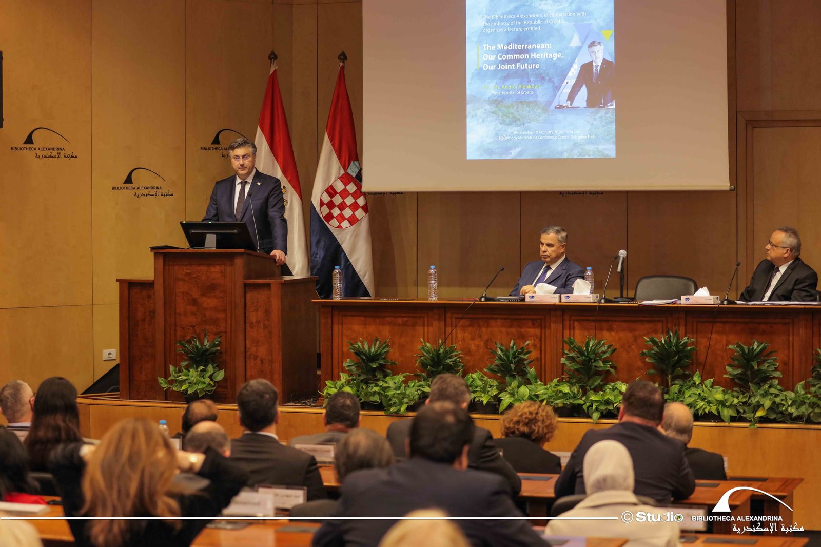 رئيس وزراء كرواتيا فى مكتبة الإسكندرية (4)