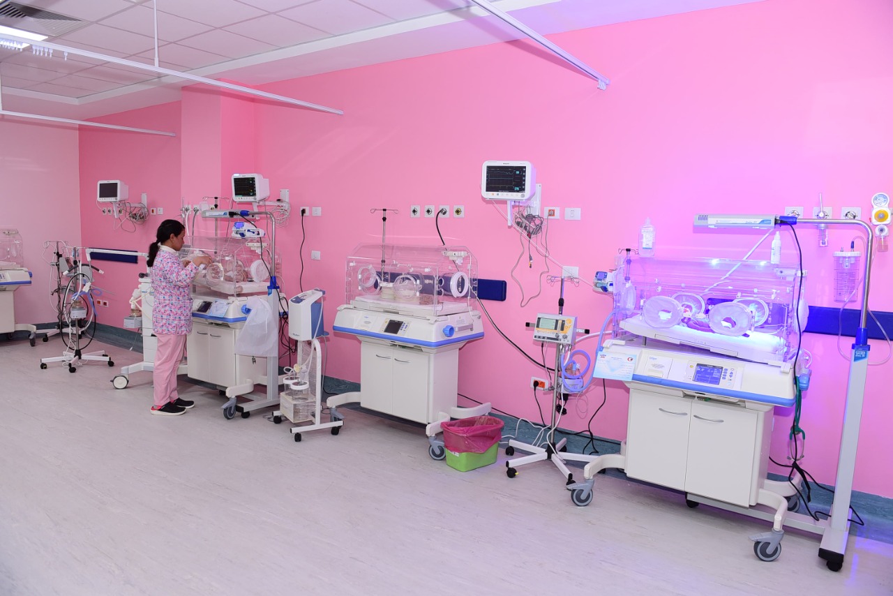 المستشفى الجامعى الجديد من الداخل  (2)