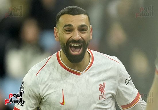 محمد صلاح يحتفل بالهدف