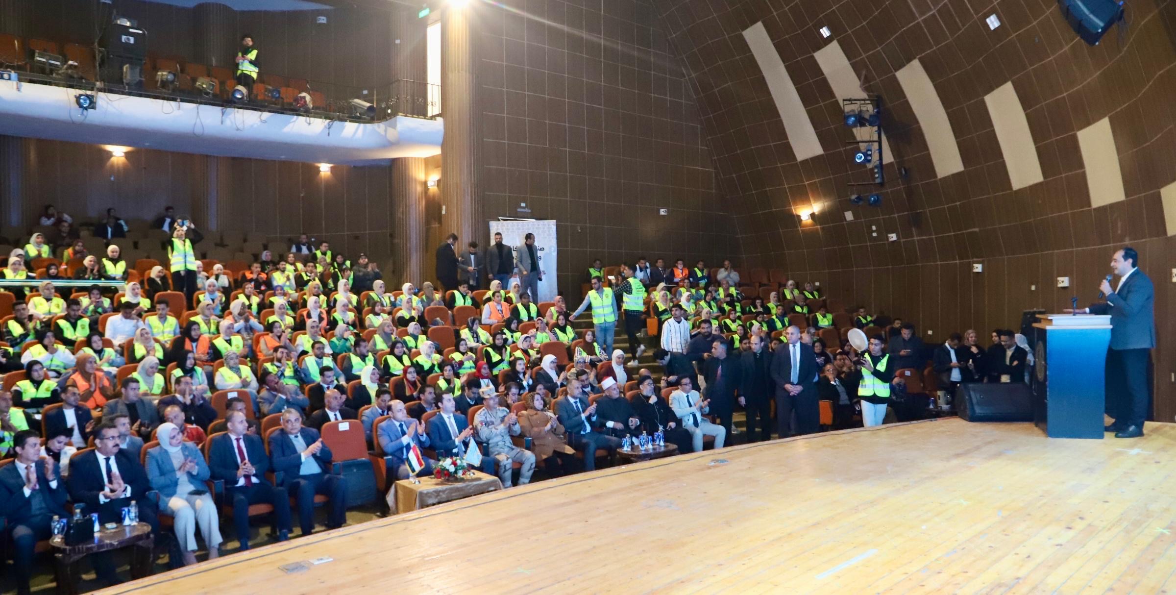 الدكتور عمرو عثمان يستعرض محاور عمل الاستراتيجية الوطنية لمكافحة المخدرات