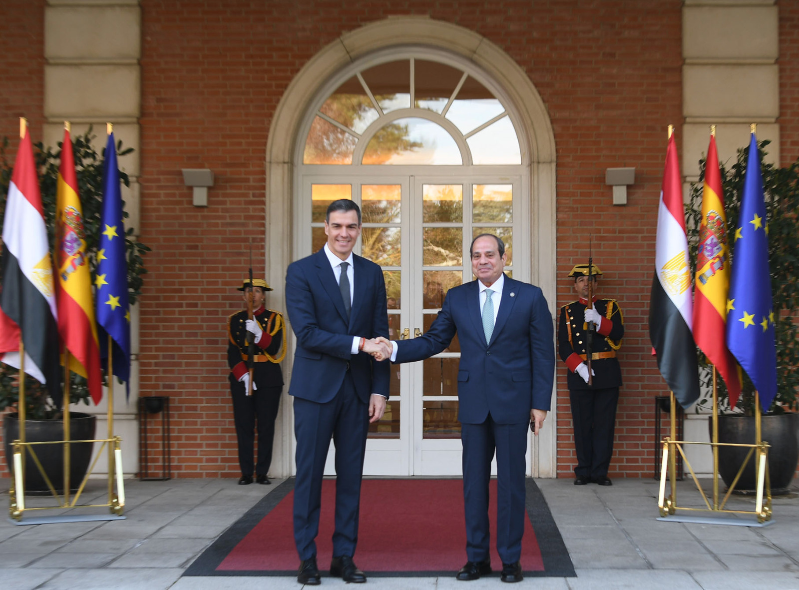 الرئيس السيسي مع بيدرو السانشيز رئيس الحكومة الأسباني (3)