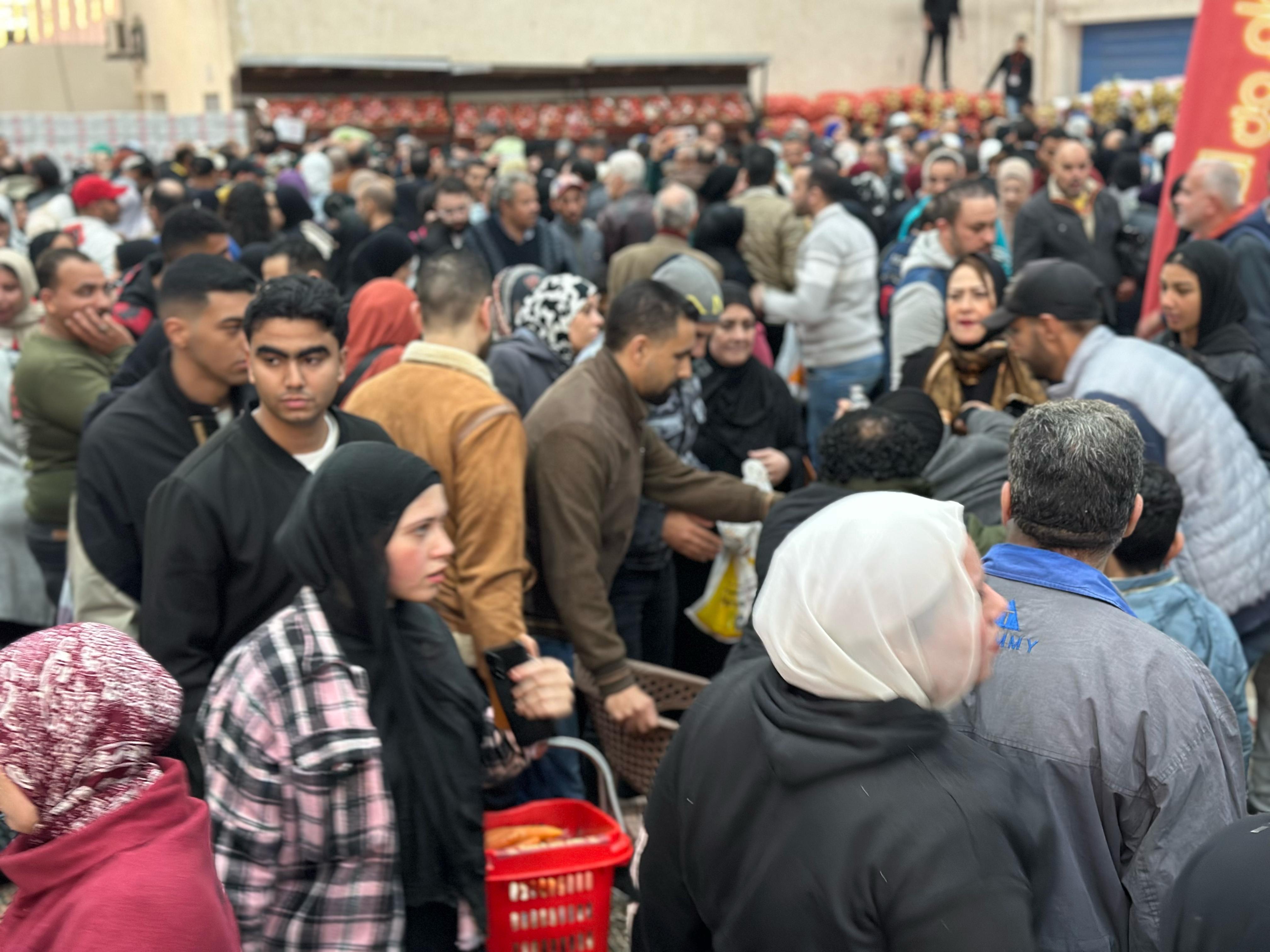 زحام يالمعرض في بورسعيد