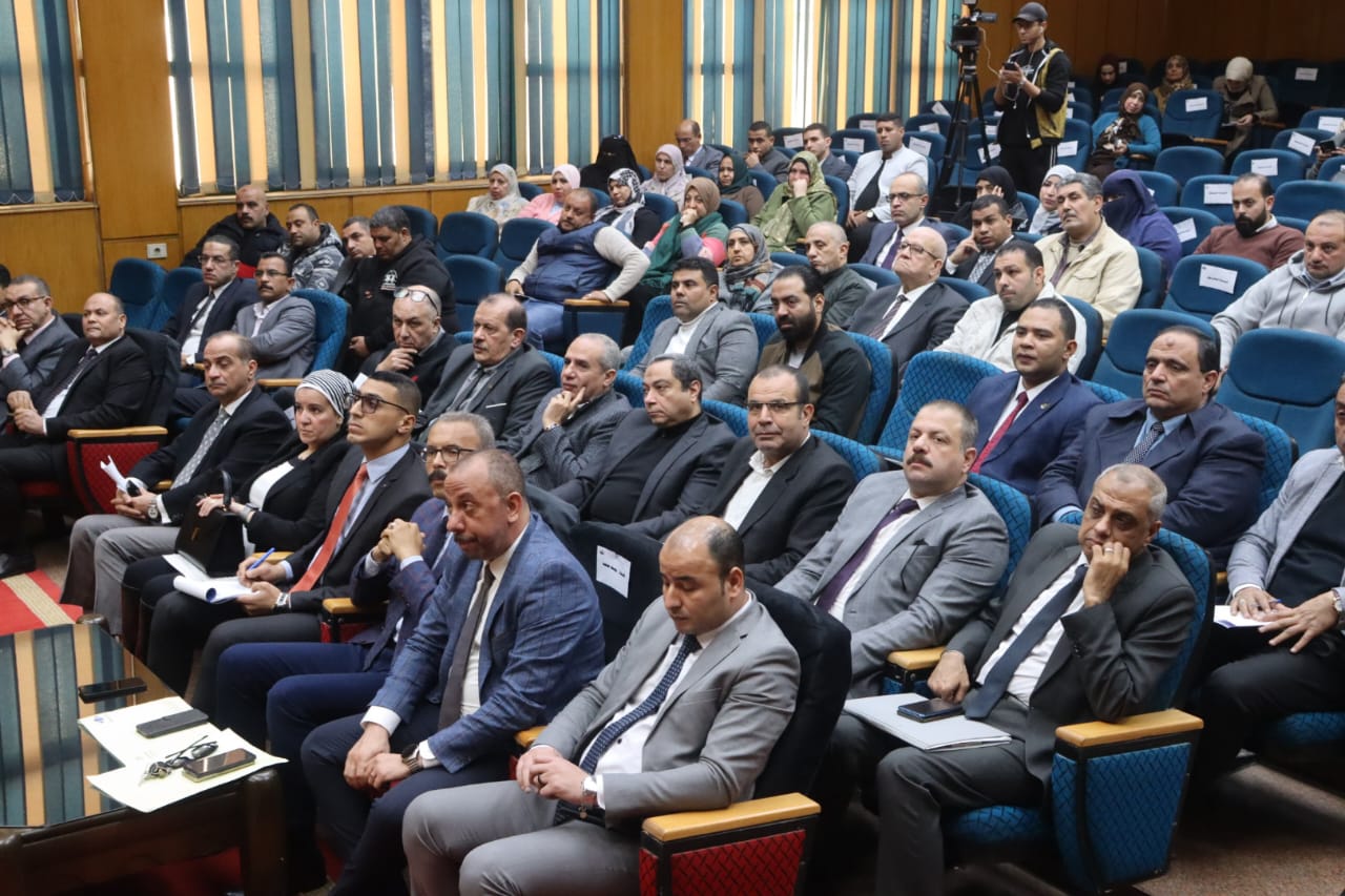 جانب من لقاء التجار