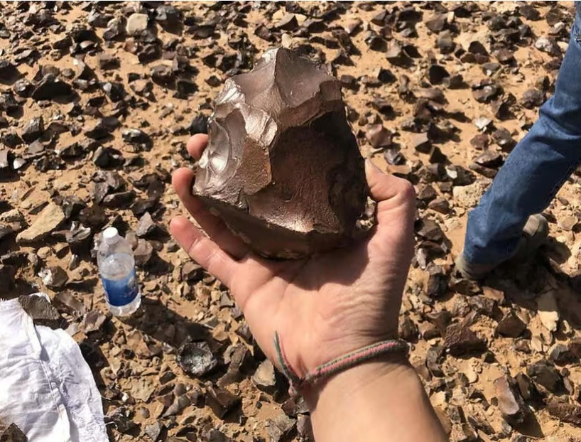 فؤوس يدوية