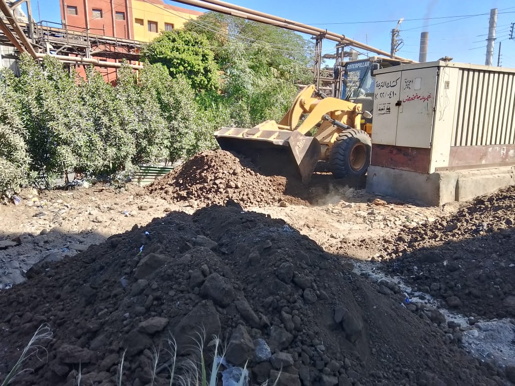 تمهيد قطعة أرض أملاك دولة بجوار مصنع السكر لإستغلالها لصالح الأهالى