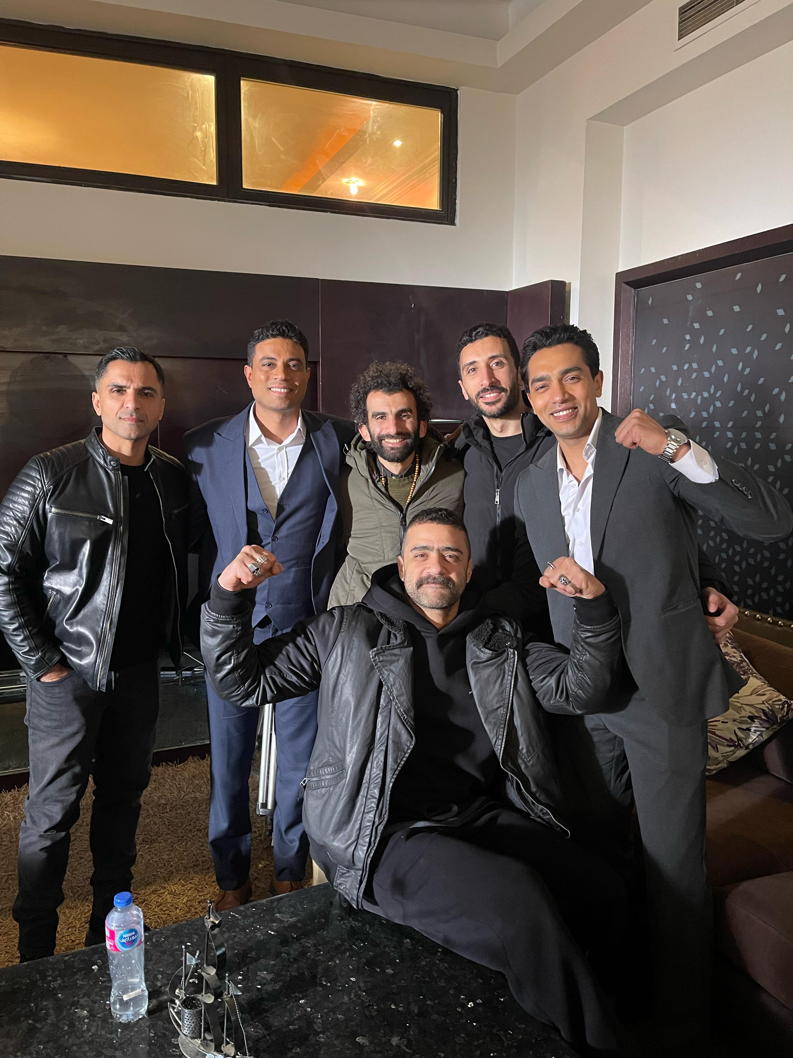 أحمد حسن مع أبطال مسلسل صفحة بيضا أحمد حسن مع أبطال مسلسل صفحة بيضا