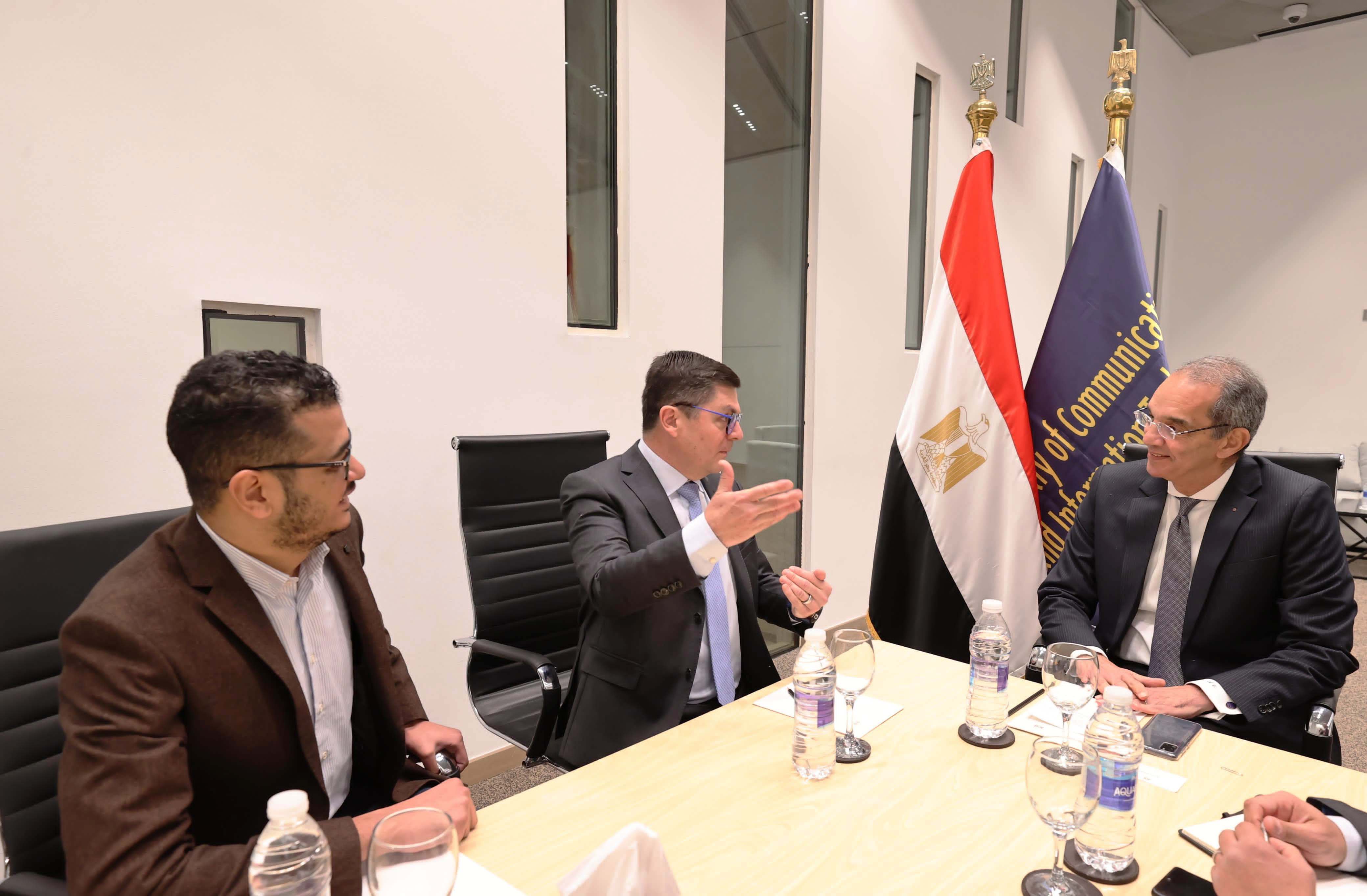 وزير الاتصالات يفتتح قمة التحالف العالمى لأشباه الموصلات GSA (10)