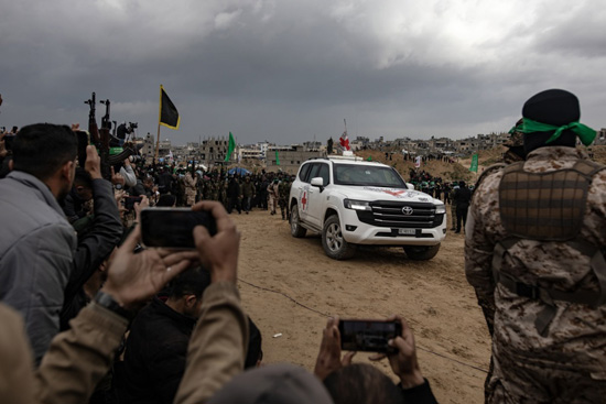 تسلم جثامين القتلى الإسرائيليين (9)