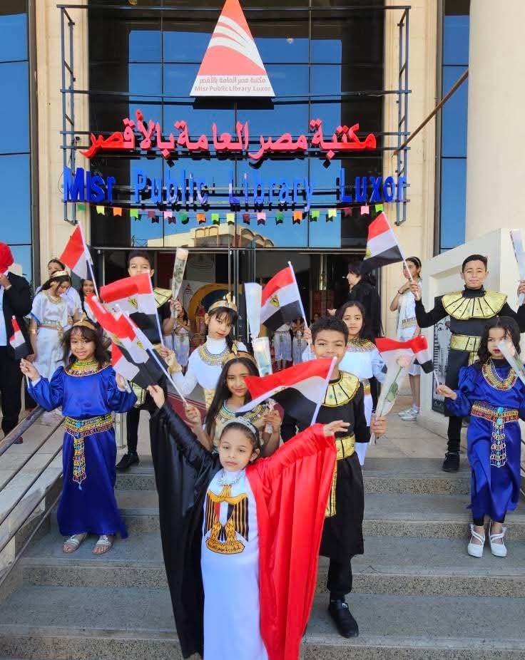 فرحة الأطفال بالمعرض التراثى وملتقى الأقصر الأول للفنون والإبداع