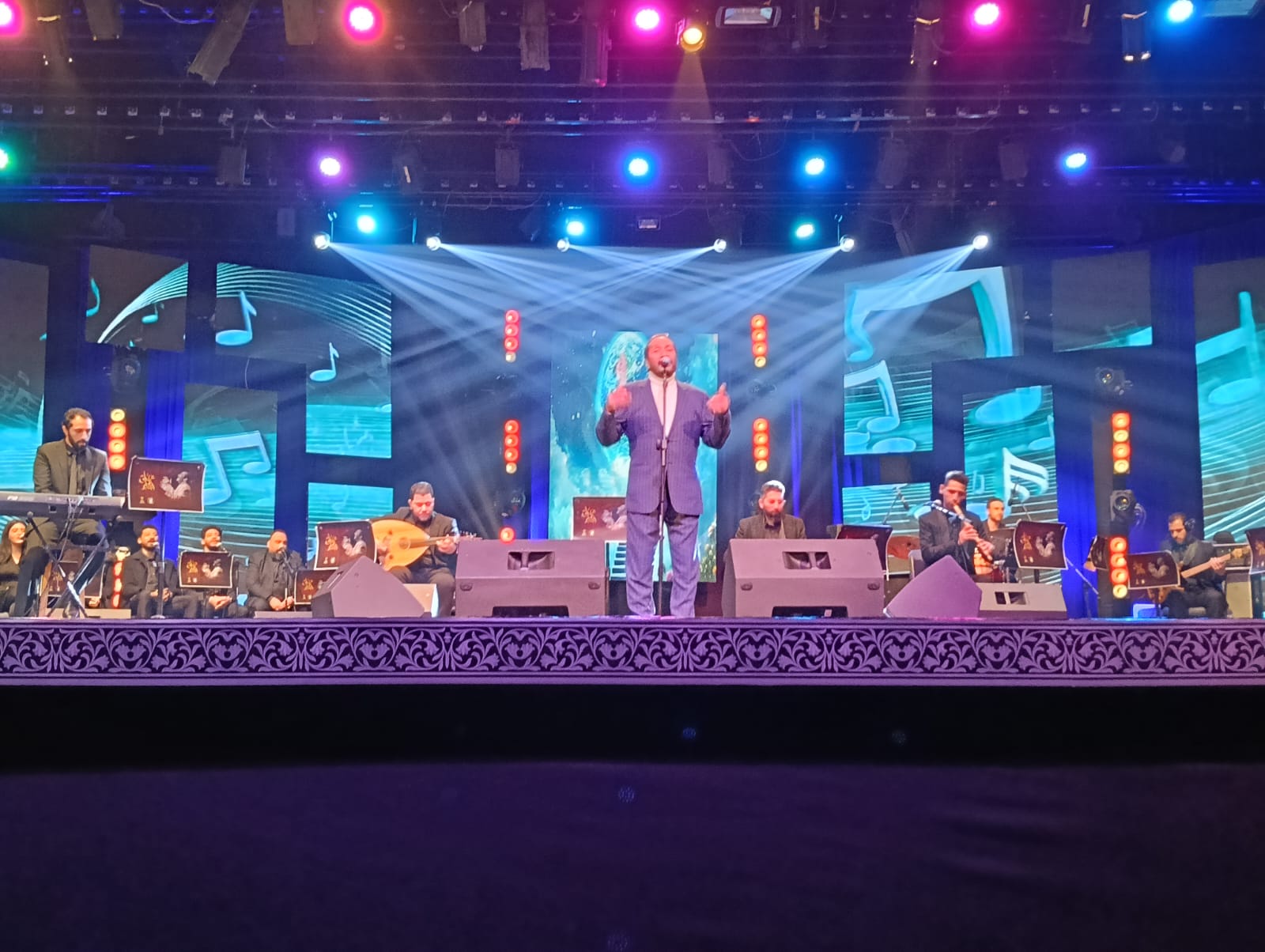 علي الحجار يستكمل حفل عيد الحب بمسرح البالون (5)