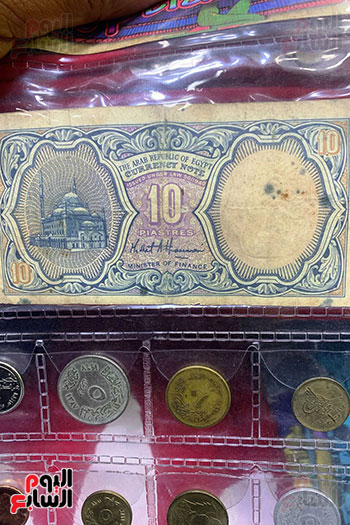 عملات فضية وروقية