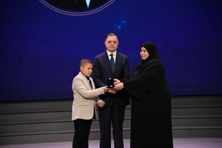 تكريم الأبطال. (7)