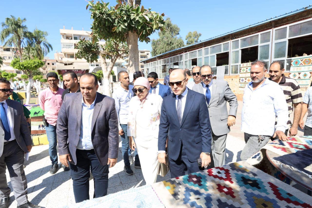 جولة تفقدية للمحافظ جولة تفقدية للمحافظ